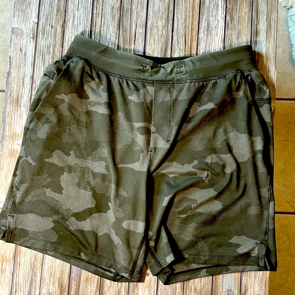 Lululemon camouflage shorts medium